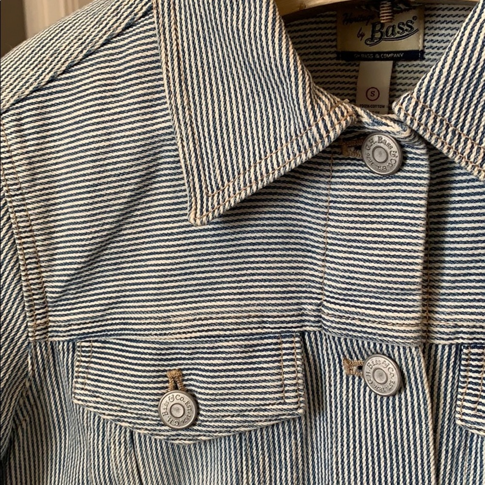 Soft Seersucker Jean Jacket - Picture 2 of 6